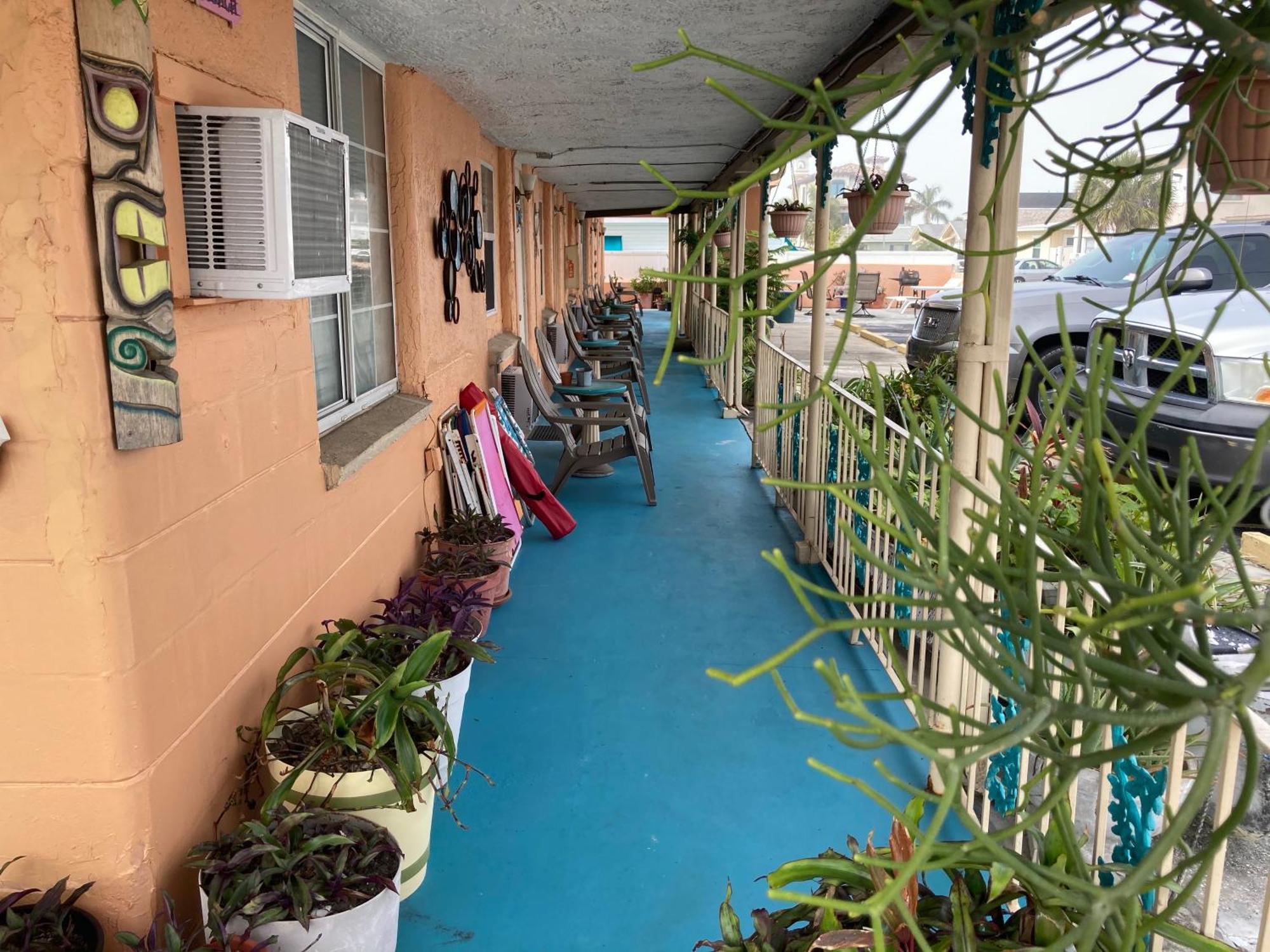 Michaels Siesta Motel เซนต์ปีเตอร์สเบิร์ก ภายนอก รูปภาพ