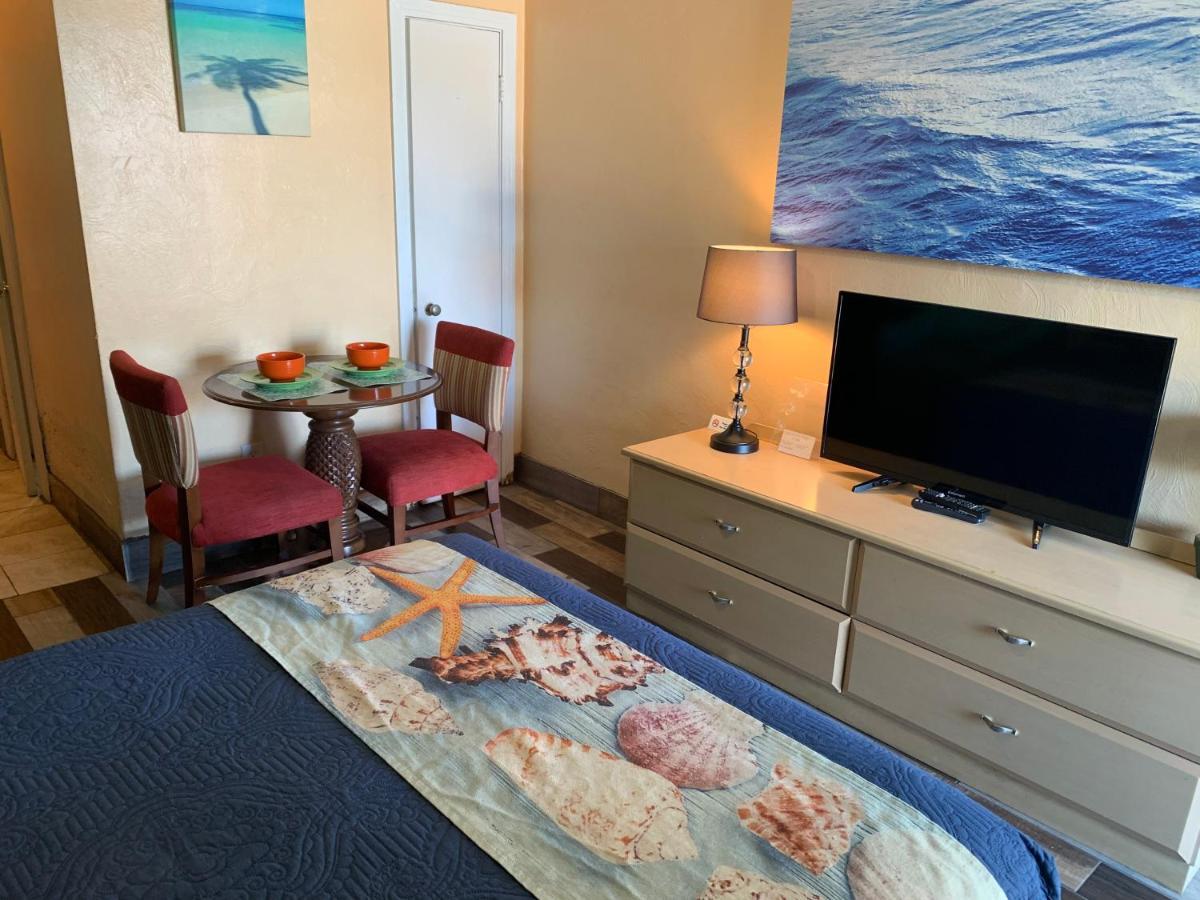 Michaels Siesta Motel เซนต์ปีเตอร์สเบิร์ก ภายนอก รูปภาพ