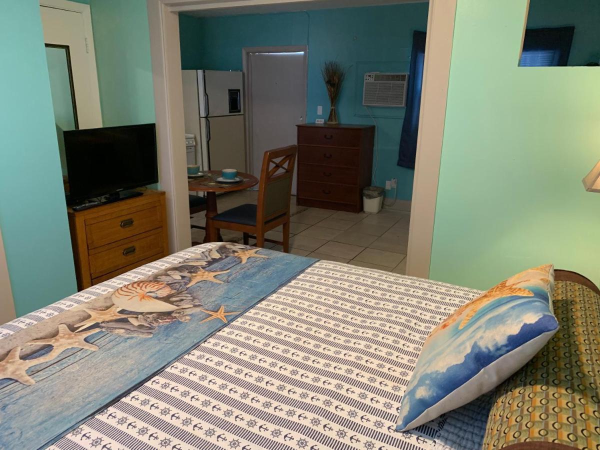 Michaels Siesta Motel เซนต์ปีเตอร์สเบิร์ก ภายนอก รูปภาพ